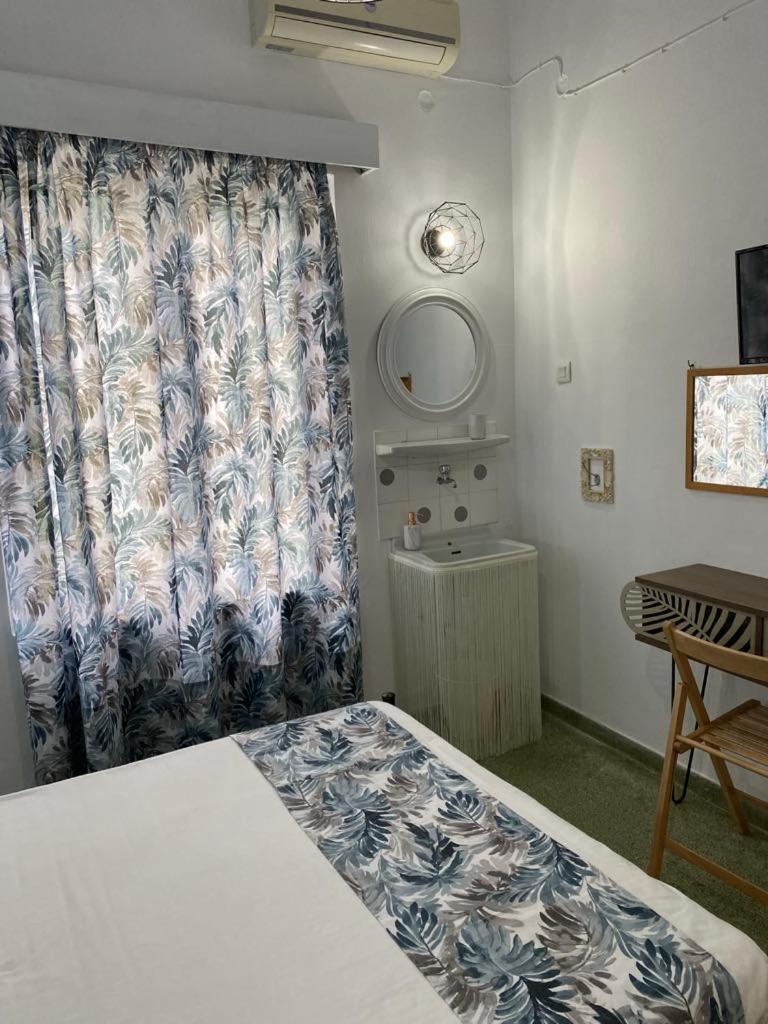 Thalia Hotel Kamena Vourla Exterior foto